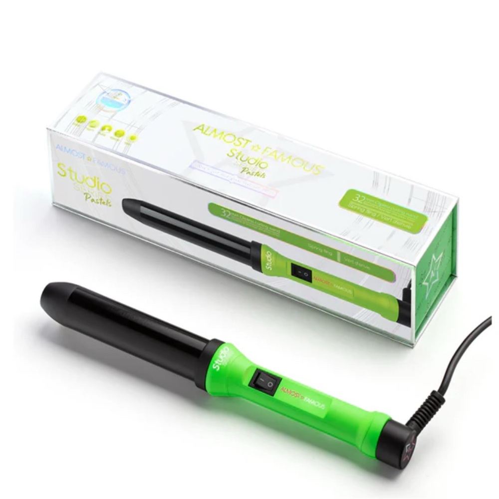 Studio Series 
32mm Curling Wand with Gem Infused Barrel